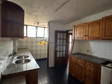 Apartment 3 Bedrooms in São Mamede de Infesta e Senhora da Hora