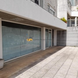 Commercial premises in Fânzeres e São Pedro da Cova