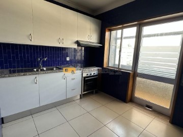 Apartamento 2 Quartos em Baguim do Monte (Rio Tinto)