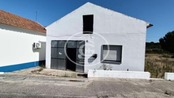 House 4 Bedrooms in Parreira e Chouto