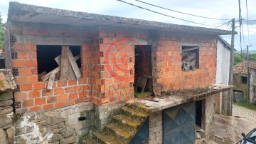 Casa em fase de construção em Maços, Chaves, Portu