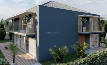 House 4 Bedrooms in Matosinhos e Leça da Palmeira