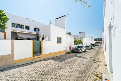 House 3 Bedrooms in Malagueira e Horta das Figueiras