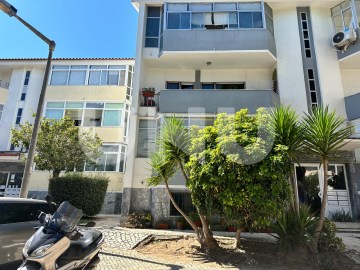 Apartment 3 Bedrooms in Carcavelos e Parede