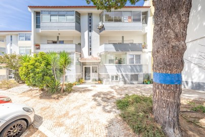 Apartamento 3 Quartos em Carcavelos e Parede