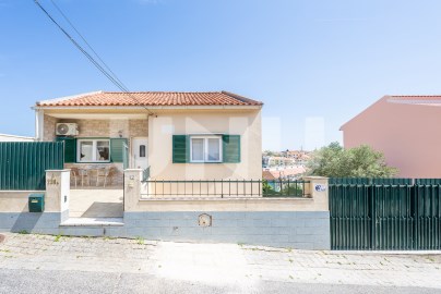 Maison 3 Chambres à Porto Salvo