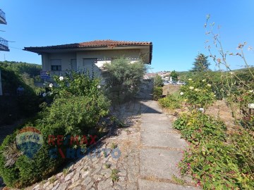 Maison 4 Chambres à União das freguesias de Vila Real