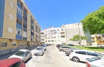 Apartamento 2 Quartos em Seixal, Arrentela e Aldeia de Paio Pires