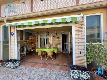 House 4 Bedrooms in Campclar