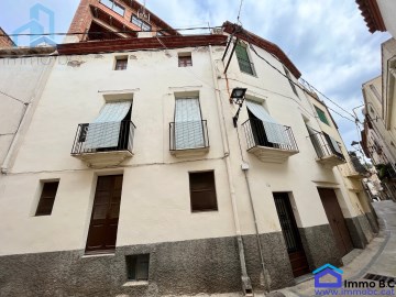 House 3 Bedrooms in Riudecols