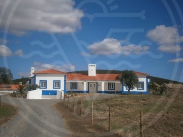 Quintas e casas rústicas 4 Quartos em Azinheira Barros e São Mamede do Sádão