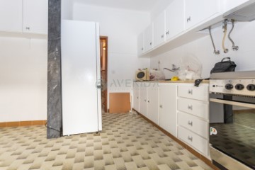 Apartamento 1 Quarto em Baixa da Banheira e Vale da Amoreira