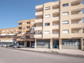 Apartment 3 Bedrooms in Real, Dume e Semelhe