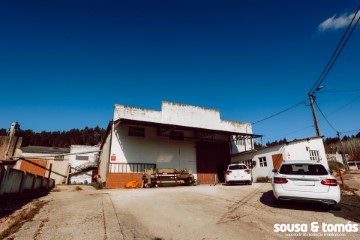 Industrial building / warehouse in Regueira de Pontes