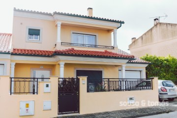 Maison 4 Chambres à Marrazes e Barosa