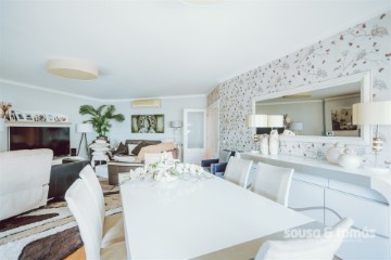 Apartment 4 Bedrooms in Leiria, Pousos, Barreira e Cortes