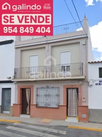 House 3 Bedrooms in Paradas