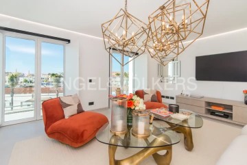 1. Suites Rio Tavira (living room city and river v