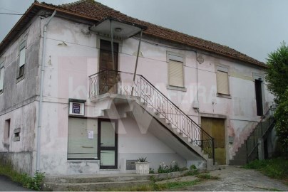 Maison 3 Chambres à Canedo, Vale e Vila Maior