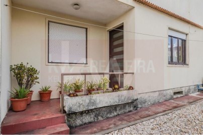 House 3 Bedrooms in Arrifana