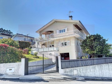 Casa o chalet 4 Habitaciones en Caldas de São Jorge e Pigeiros