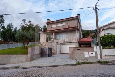 House 3 Bedrooms in Lobão, Gião, Louredo e Guisande