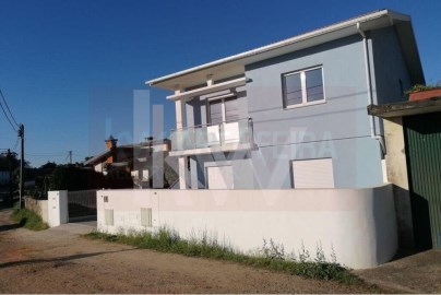 House 2 Bedrooms in Vila de Cucujães