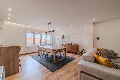 Apartment 3 Bedrooms in Santa Maria da Feira, Travanca, Sanfins e Espargo