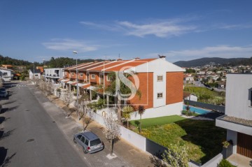 House 3 Bedrooms in Arnoso (Santa Maria e Santa Eulália) e Sezures