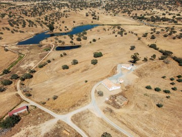 Terreno  em Santa Clara-a-Nova e Gomes Aires