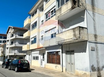 Apartment 3 Bedrooms in Sé, Santa Maria e Meixedo