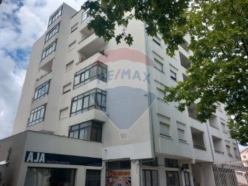 Apartment 3 Bedrooms in Sé, Santa Maria e Meixedo