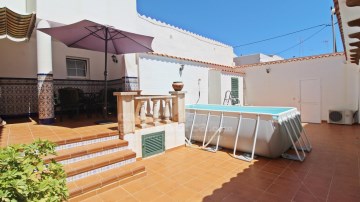 House 4 Bedrooms in Es Castell