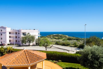 Apartment 3 Bedrooms in Luz