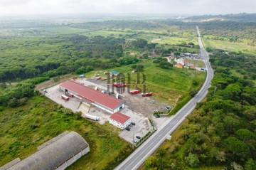 Bâtiment industriel / entrepôt à Aveiras de Baixo