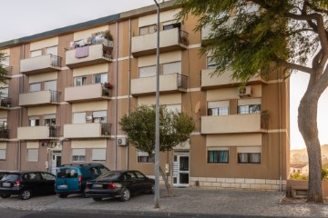 Piso 2 Habitaciones en União das Freguesias de Setúbal