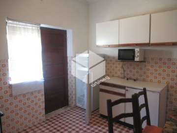 House 3 Bedrooms in São Pedro