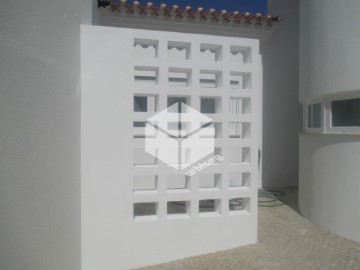 House 4 Bedrooms in Buarcos e São Julião