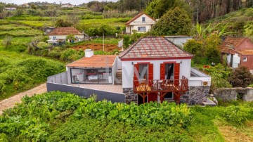 House 2 Bedrooms in Porto Moniz