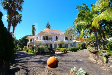 House 7 Bedrooms in Santo António