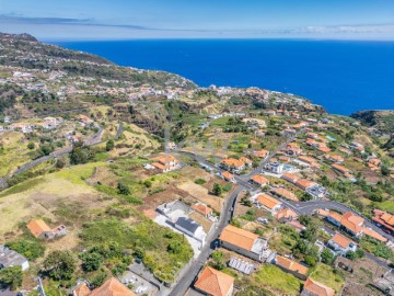 Terreno em Estreito da Calheta