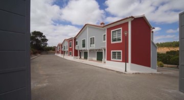 House 5 Bedrooms in Casais e Alviobeira