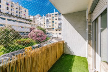 Piso 3 Habitaciones en Póvoa de Santo Adrião e Olival Basto