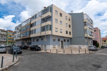 Apartamento 2 Quartos em Algueirão-Mem Martins