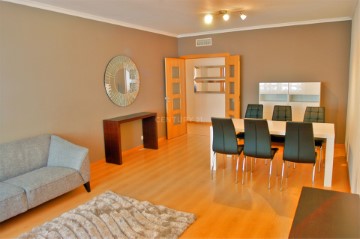 Apartment 2 Bedrooms in Parque das Nações