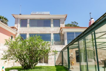 House 5 Bedrooms in S.Maria e S.Miguel, S.Martinho, S.Pedro Penaferrim