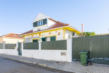 Maison 3 Chambres à Fernão Ferro