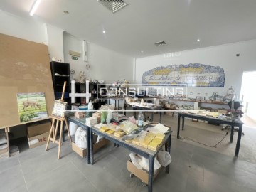 Commercial premises in Barcarena