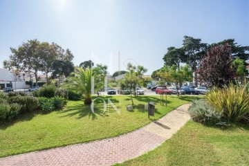 Piso 4 Habitaciones en Carcavelos e Parede