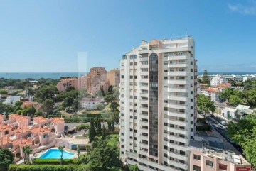 Apartment 4 Bedrooms in Cascais e Estoril